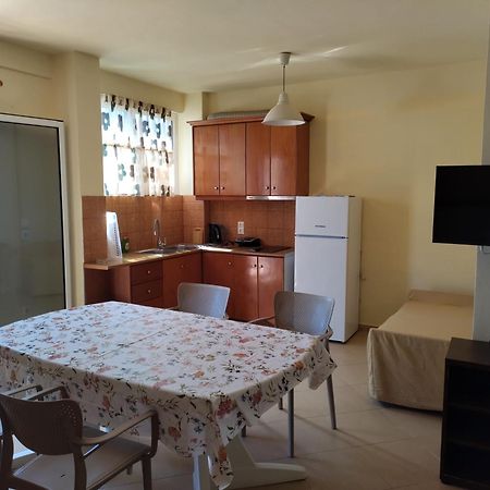 Magic Ionian Apartments & Rooms Himare Exterior photo