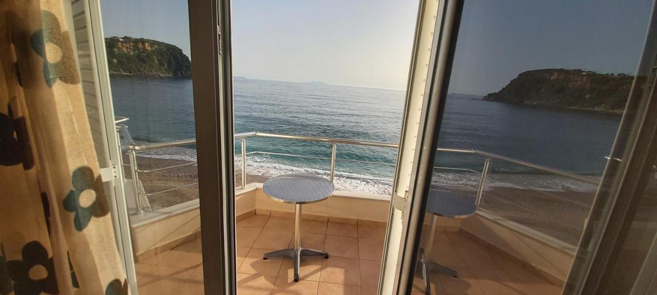 Magic Ionian Apartments & Rooms Himare Exterior photo