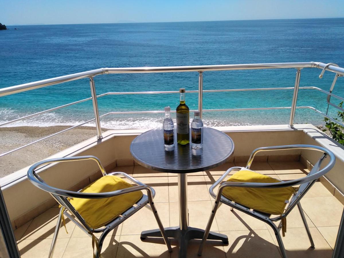 Magic Ionian Apartments & Rooms Himare Exterior photo