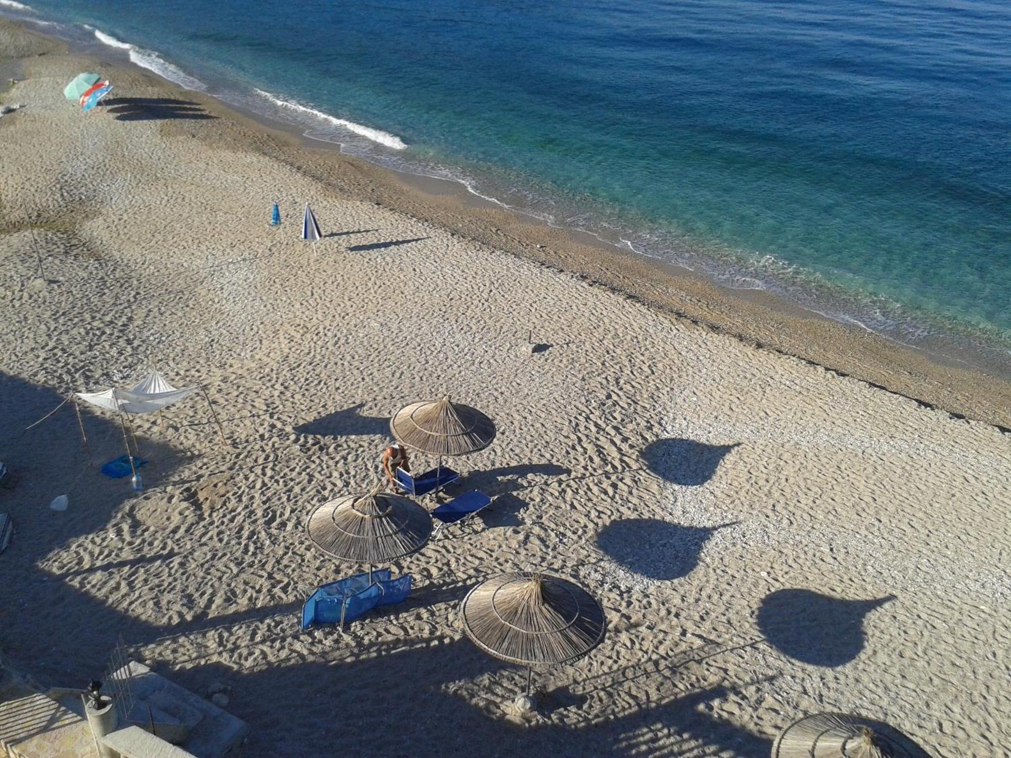 Magic Ionian Apartments & Rooms Himare Exterior photo