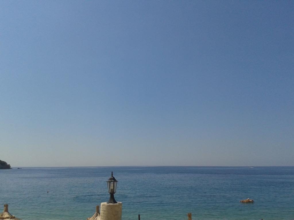 Magic Ionian Apartments & Rooms Himare Exterior photo